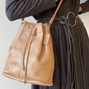 Coach Vintage Leather Shoulder Bag Camel J30-7554